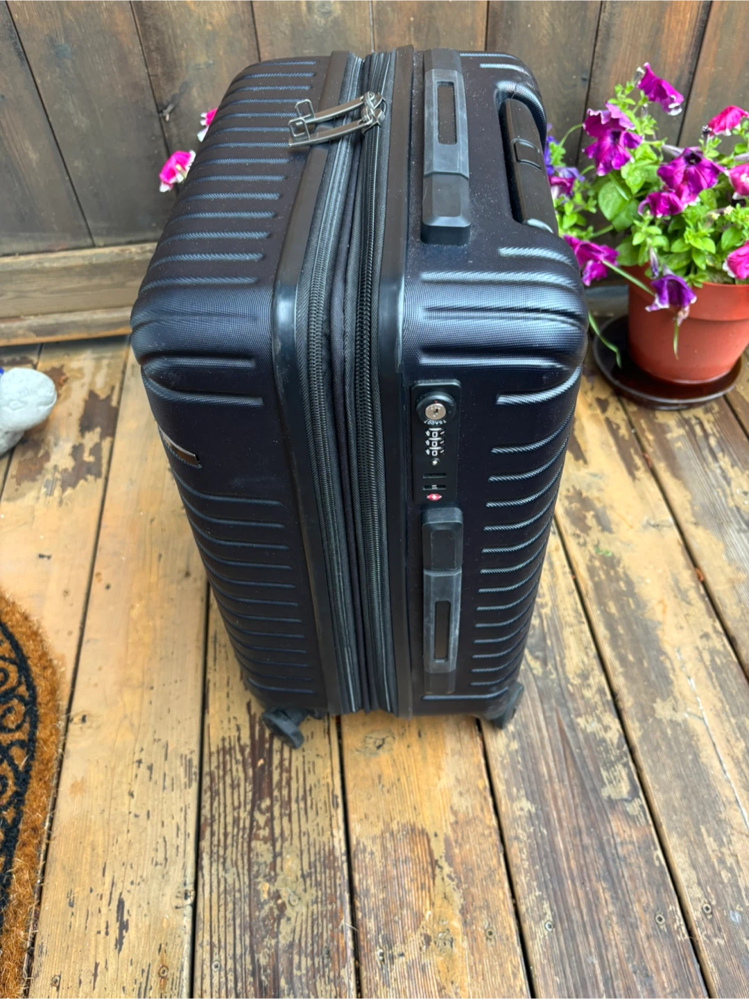Bugatti Black Hardside Spinner Luggage - photo 4