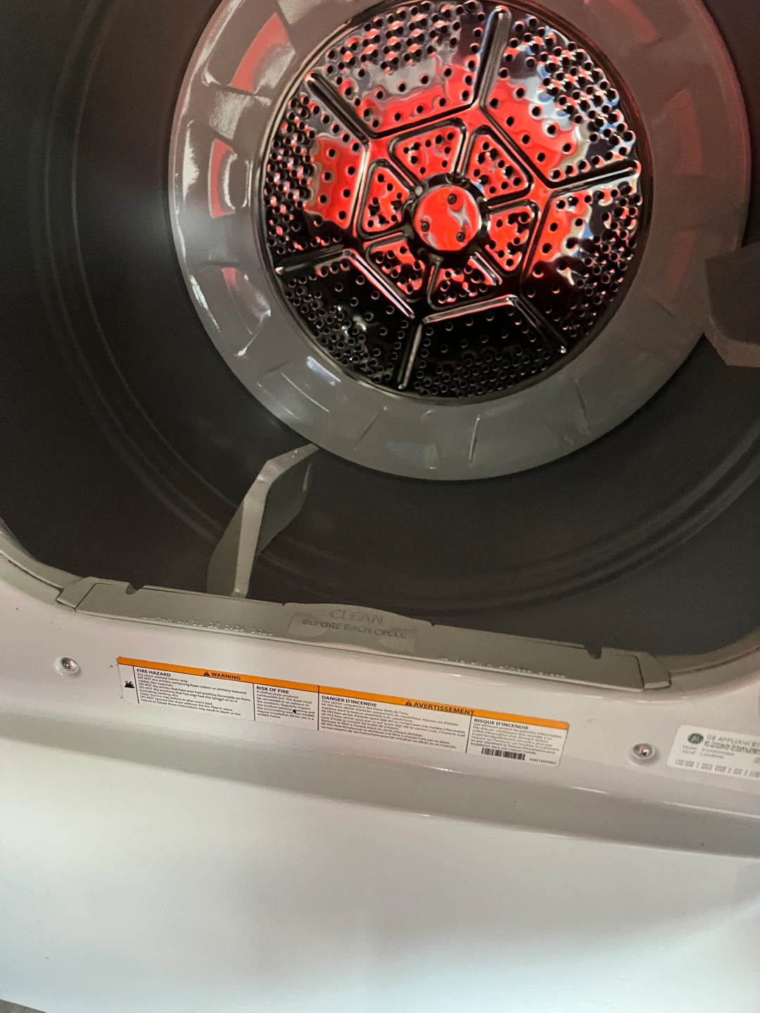 GE Electric Dryer GTD46EDMN0WS - photo 2