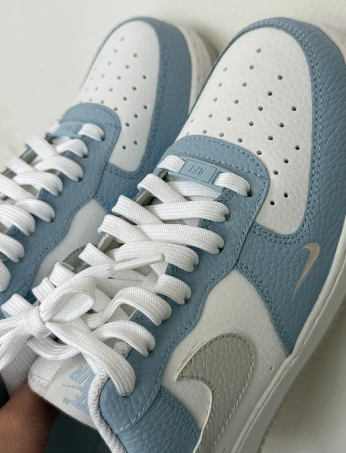 Women’s 10 Nike Air Force 1 Low Sneakers - photo 2