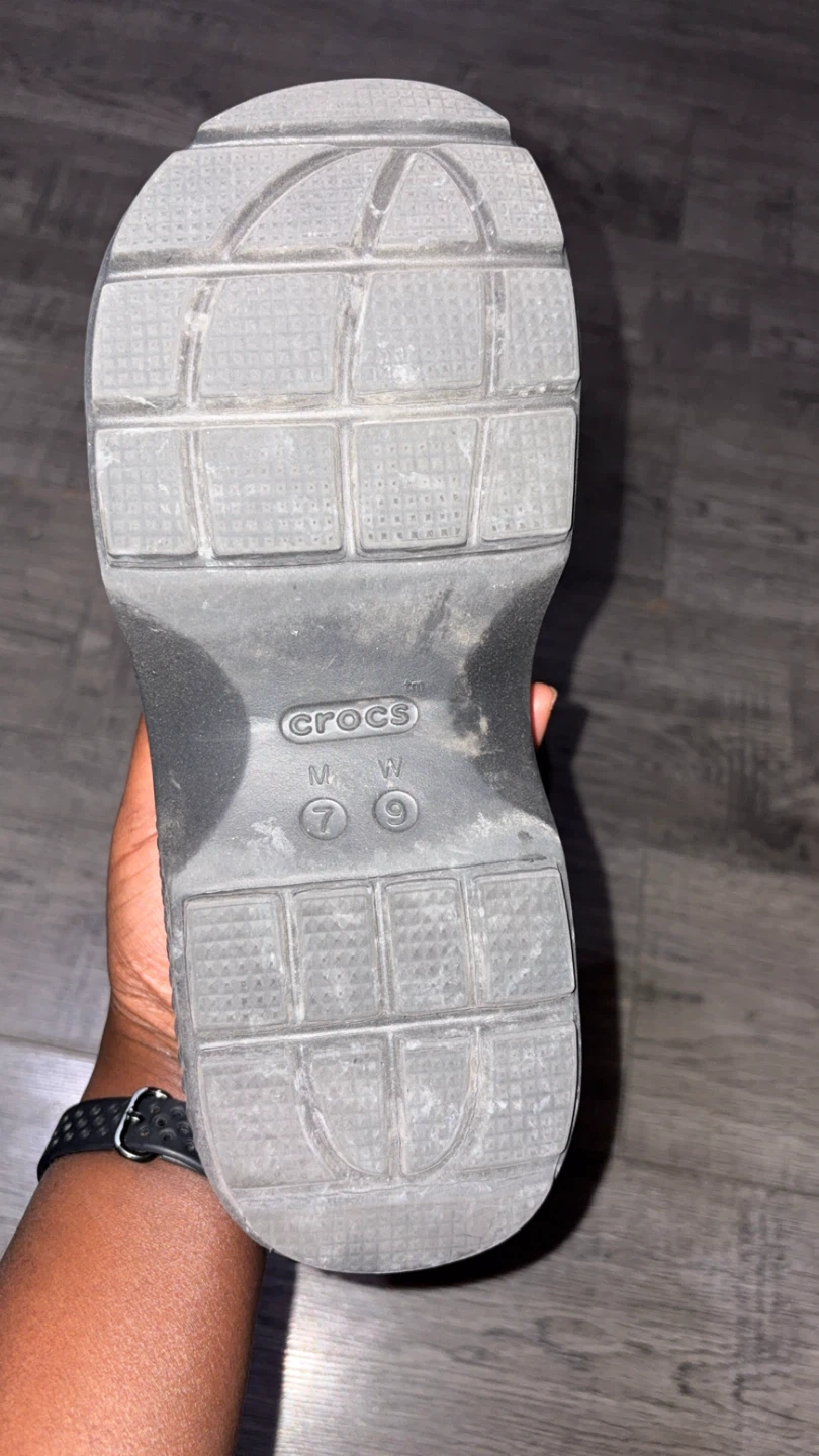 Tongs Crocs plateforme noir - photo 2