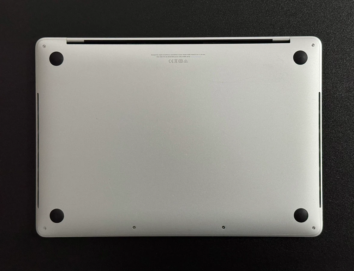 Apple MacBook Pro 2019 (13 inch) w/ Touchbar - photo 2