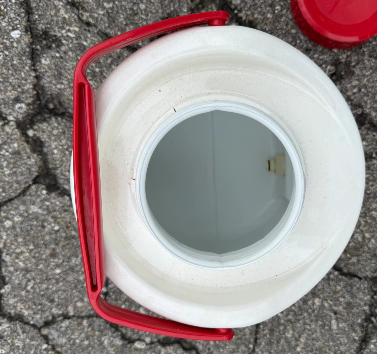 Thermos Red and White Water Cooler Jug - photo 2