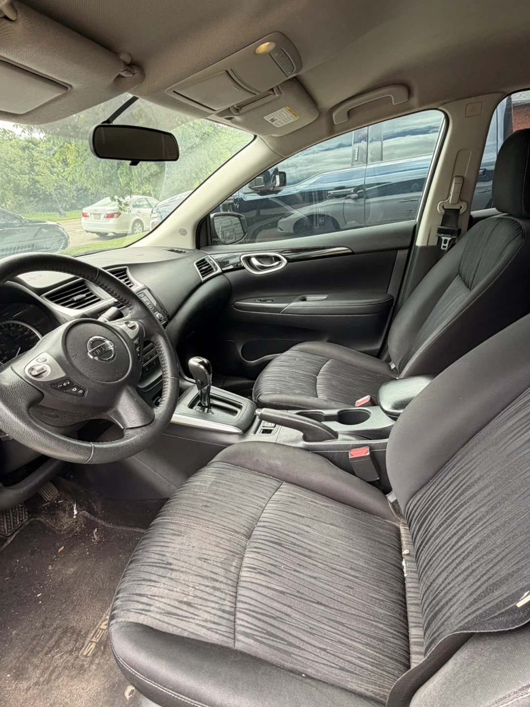 2017 Nissan Sentra SV Sedan - photo 5