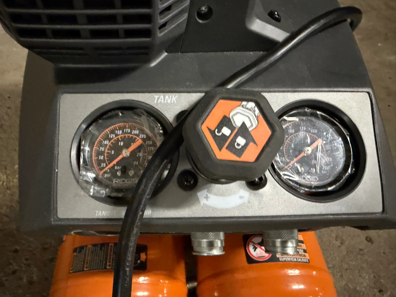 RIDGID 200 PSI 4.0 Gal Quiet Air Compressor - photo 3
