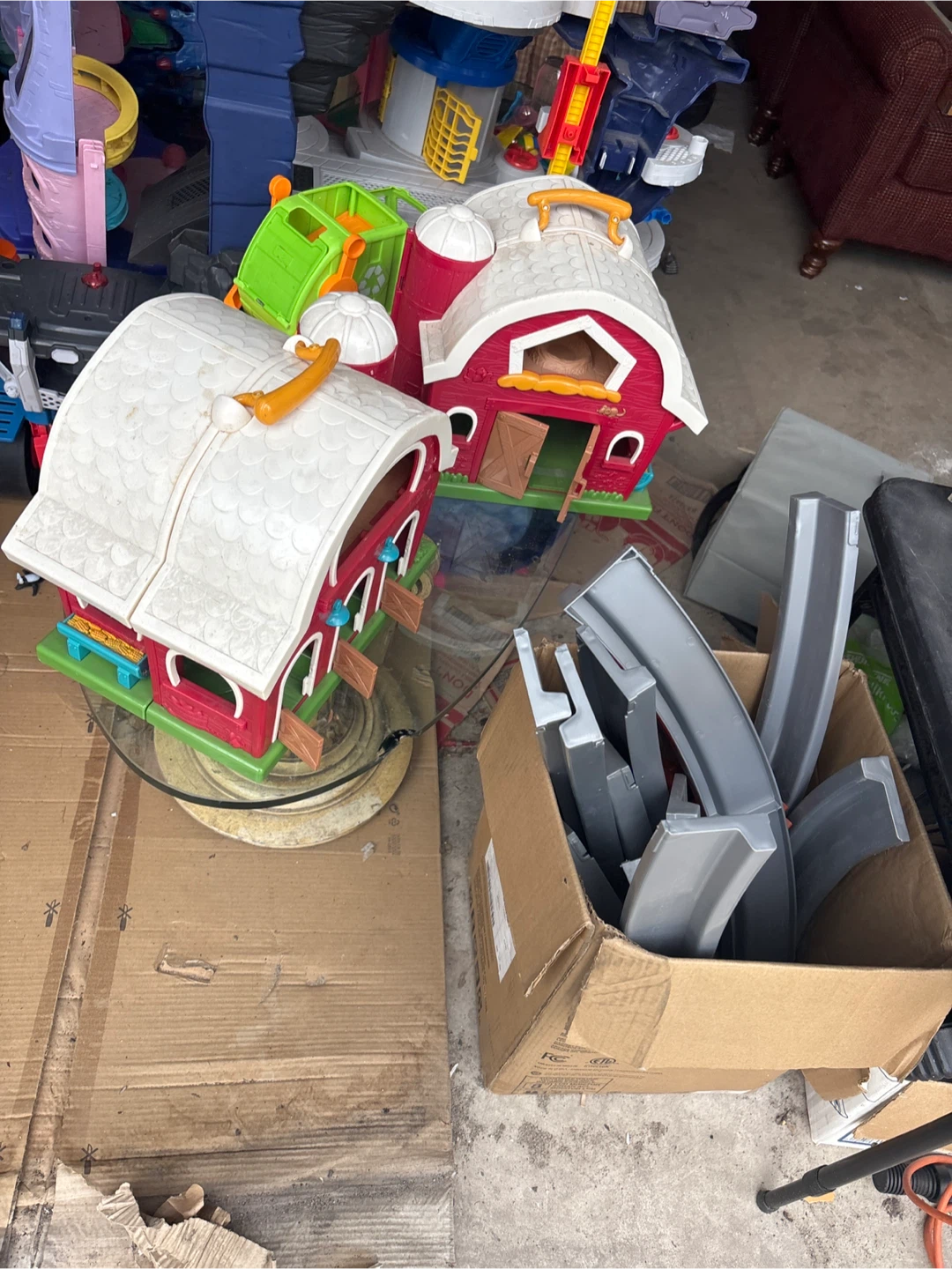 4th of July garage sale $couches $30 - photo 3
