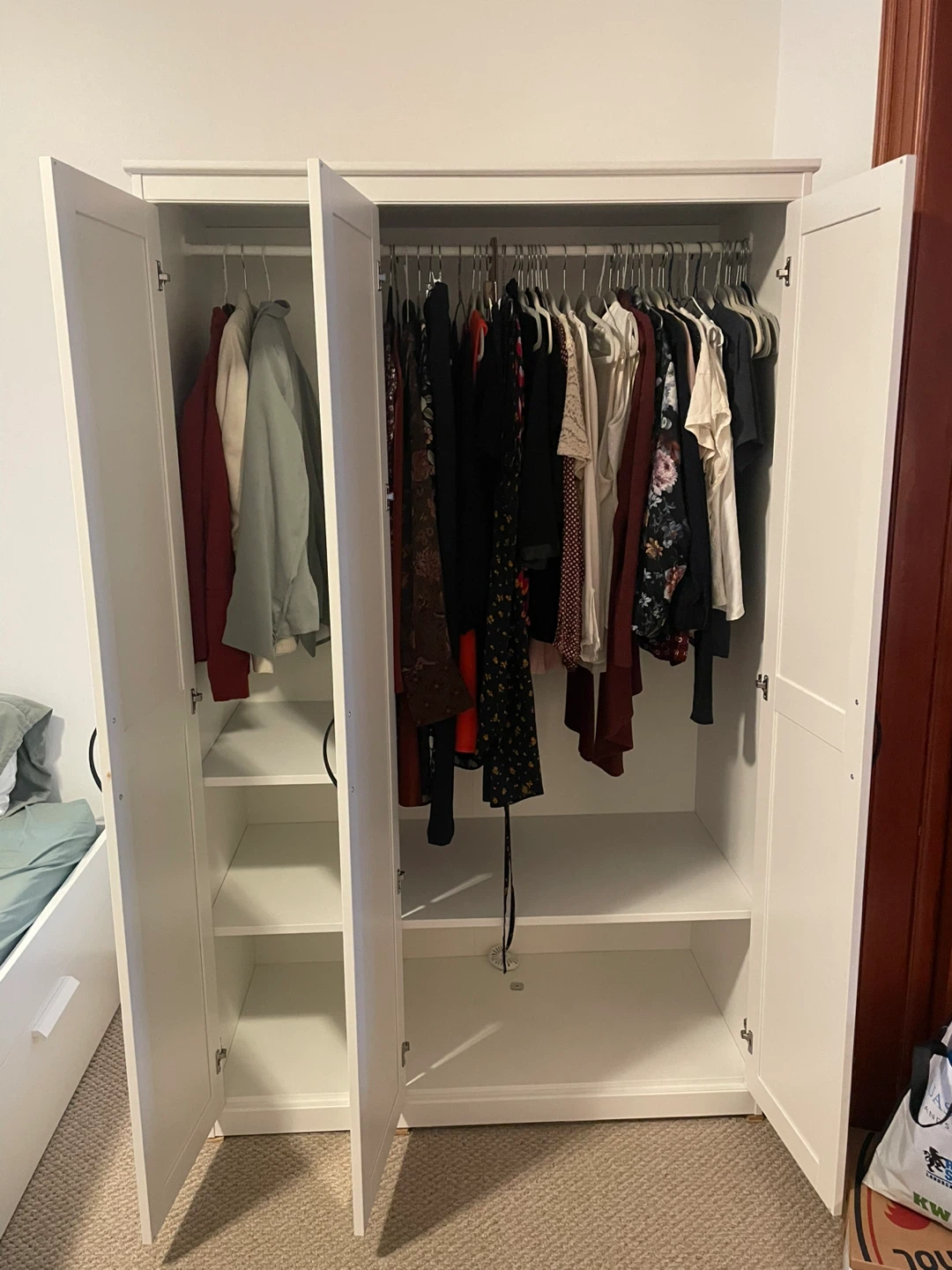 IKEA SONGESAND 3-Door Wardrobe with Mirror - photo 2