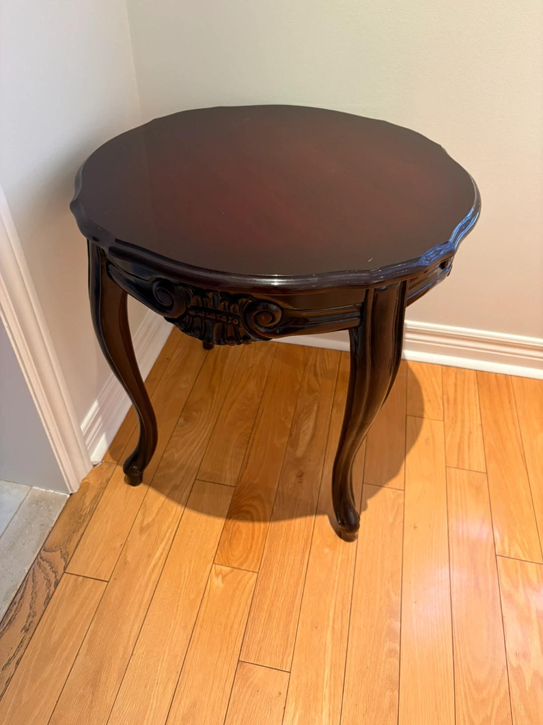 2 Dark Wood Accent Table with Carved Details - photo 2