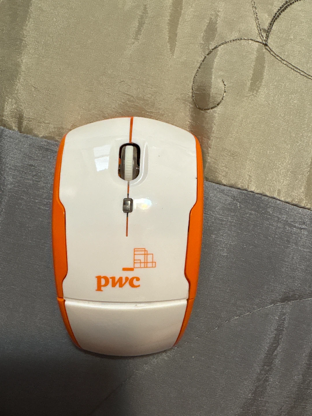 PwC Wireless Computer Mouse White Orange