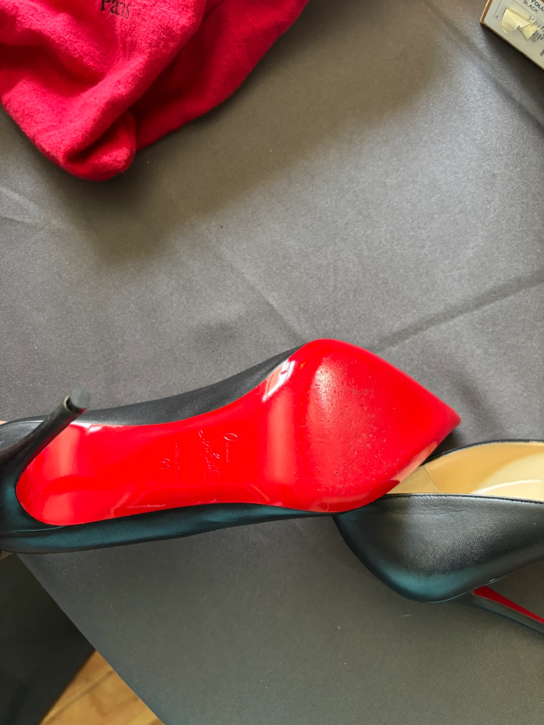 Christian Louboutin Black Leather Heels Size 41