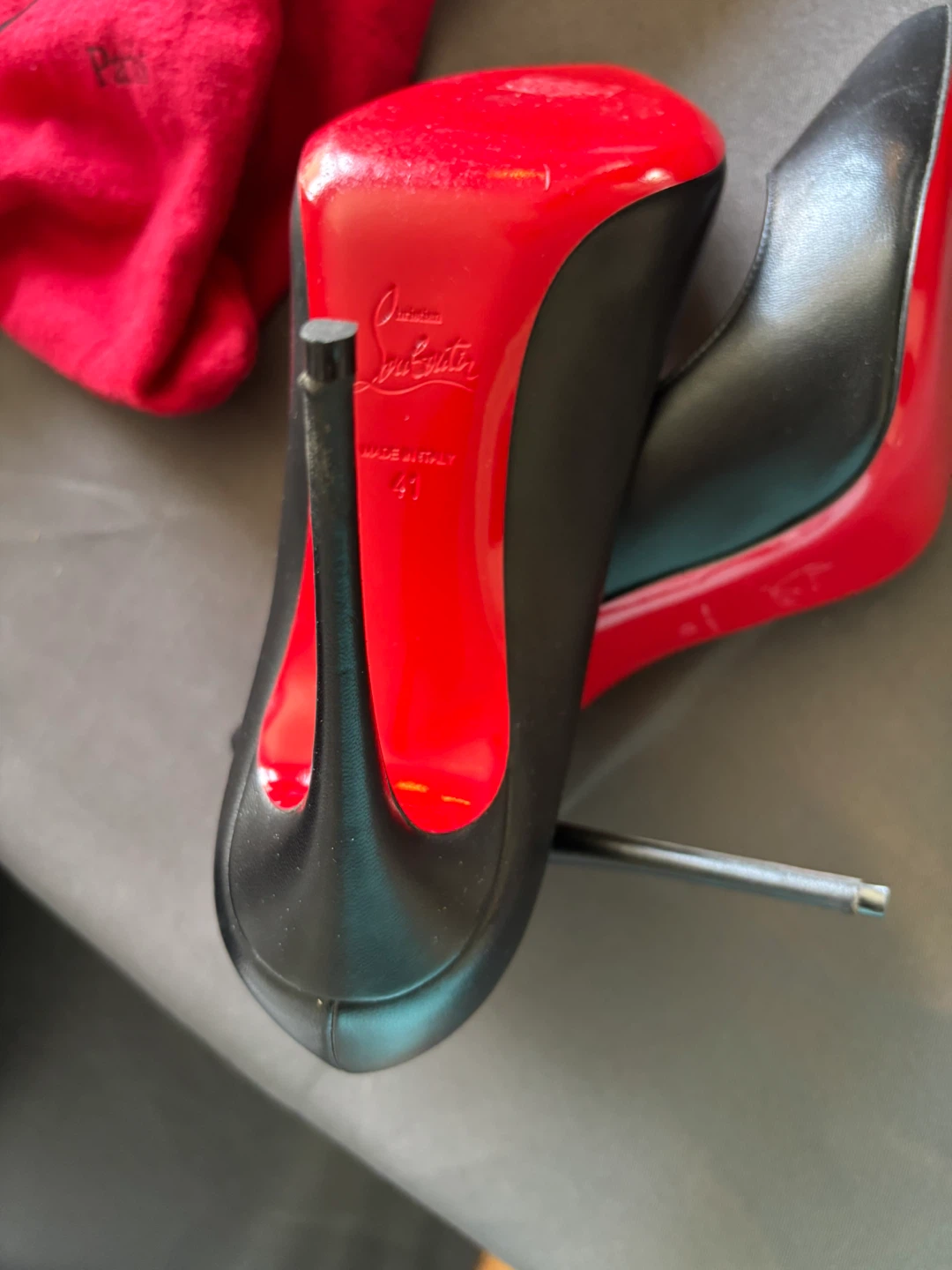 Christian Louboutin Black Leather Heels Size 41 - photo 2