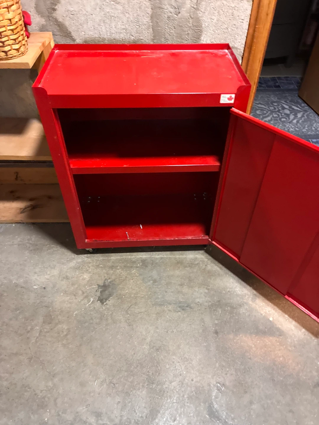 Stanley tool storage box with wheels. - photo 2