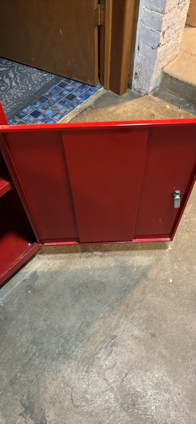 Stanley tool storage box with wheels. - photo 4