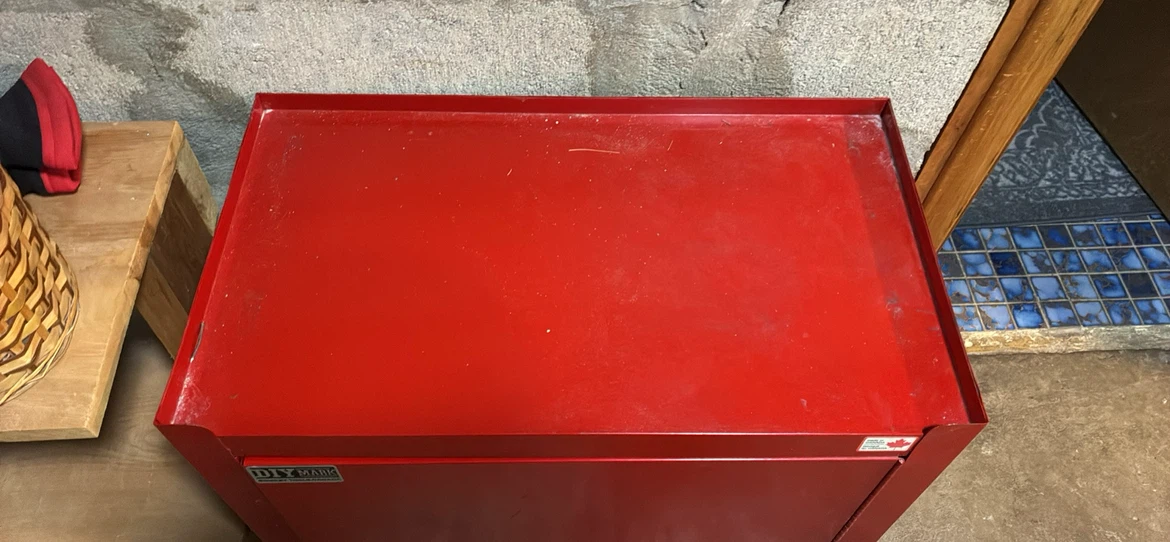 Stanley tool storage box with wheels. - photo 5