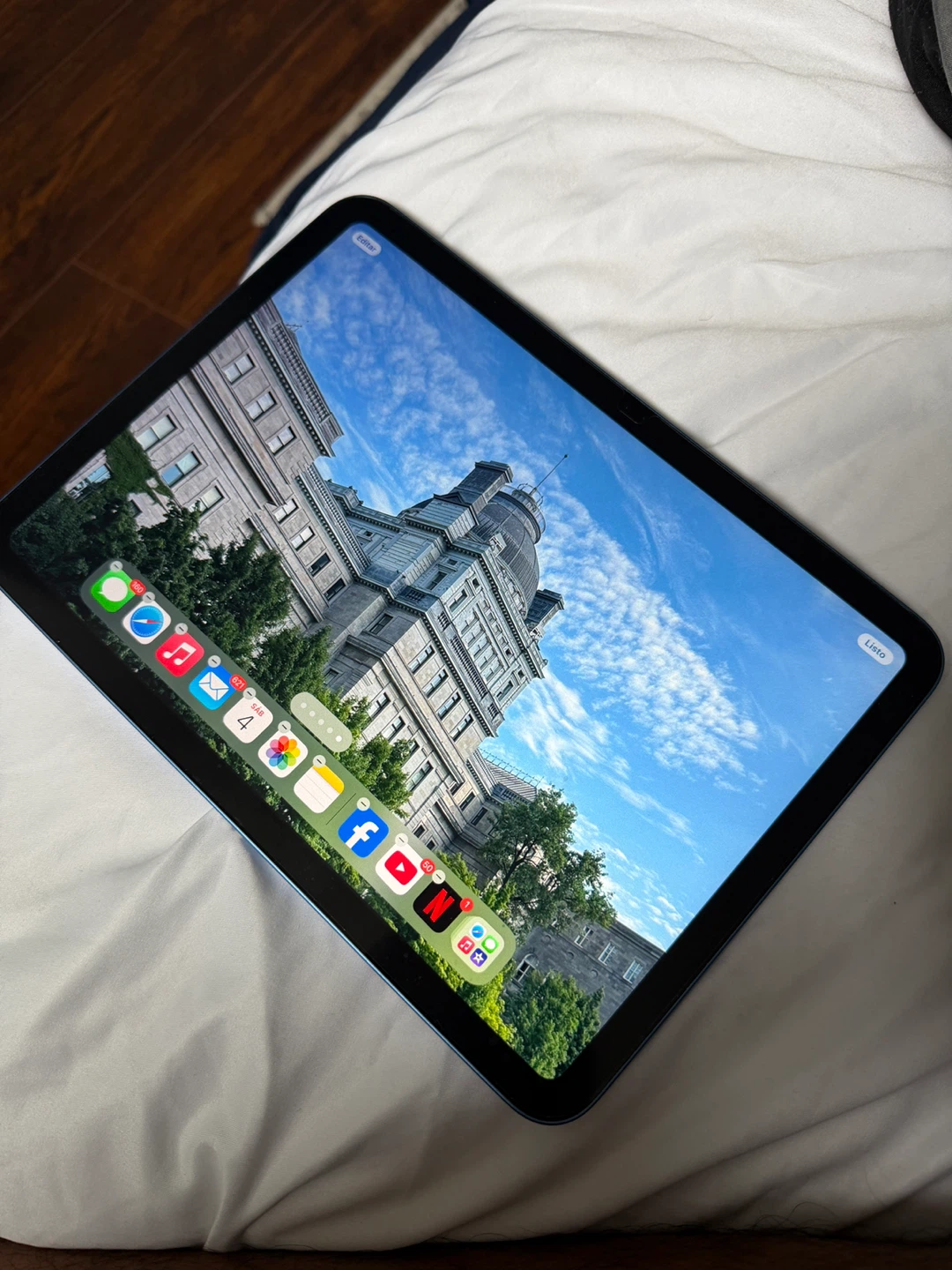 iPad 10th Gen 64GB  Apple Pencil & Original Charger - photo 3