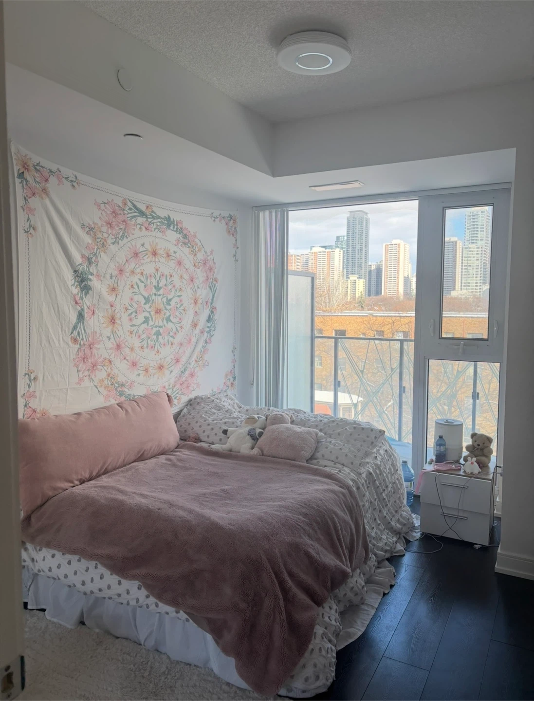COMPLETE Bedroom Set – Bed,Tapestry & Nightstand - photo 2