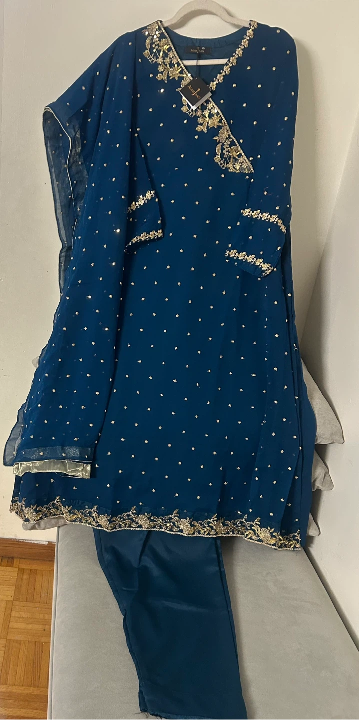 New Pakistani brand Embroidered  Suit - photo 3