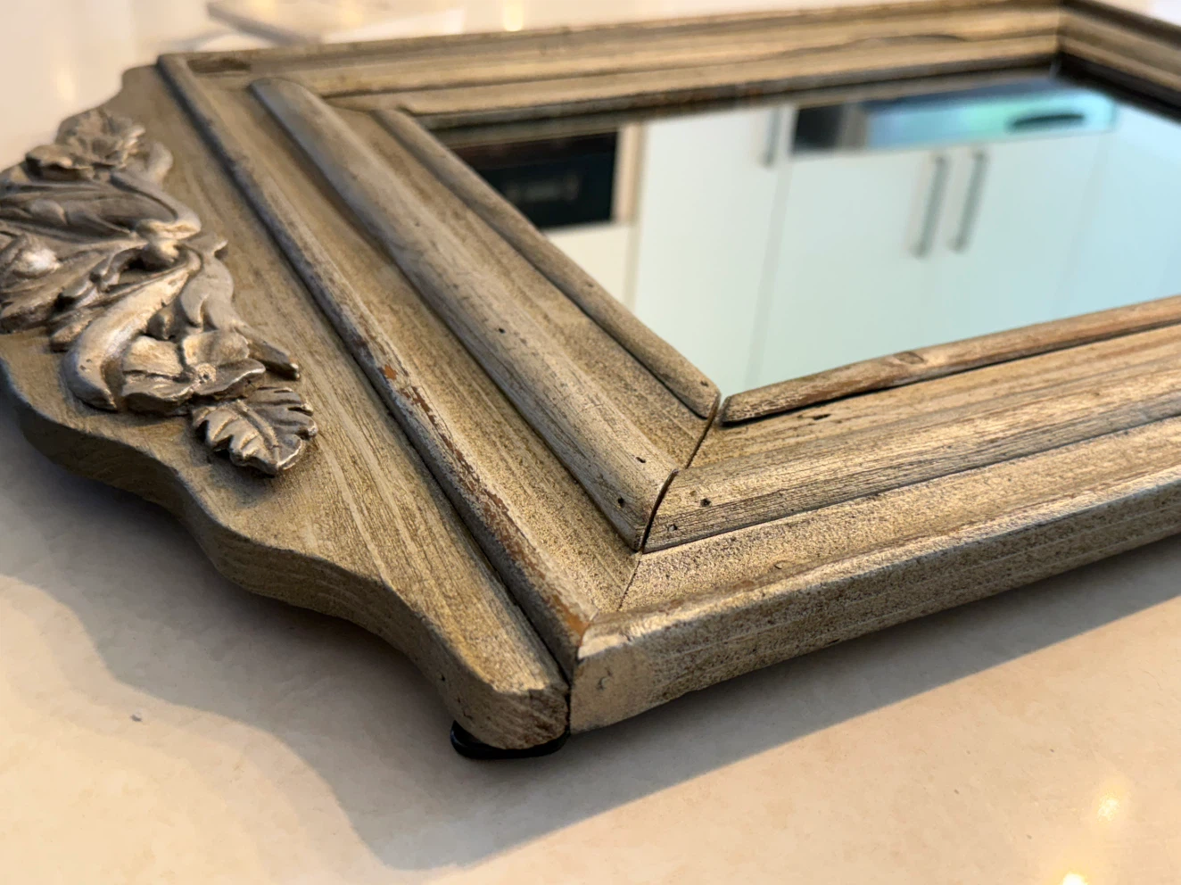 Wood  frame mirror with a vintage-style24”x14” - photo 5