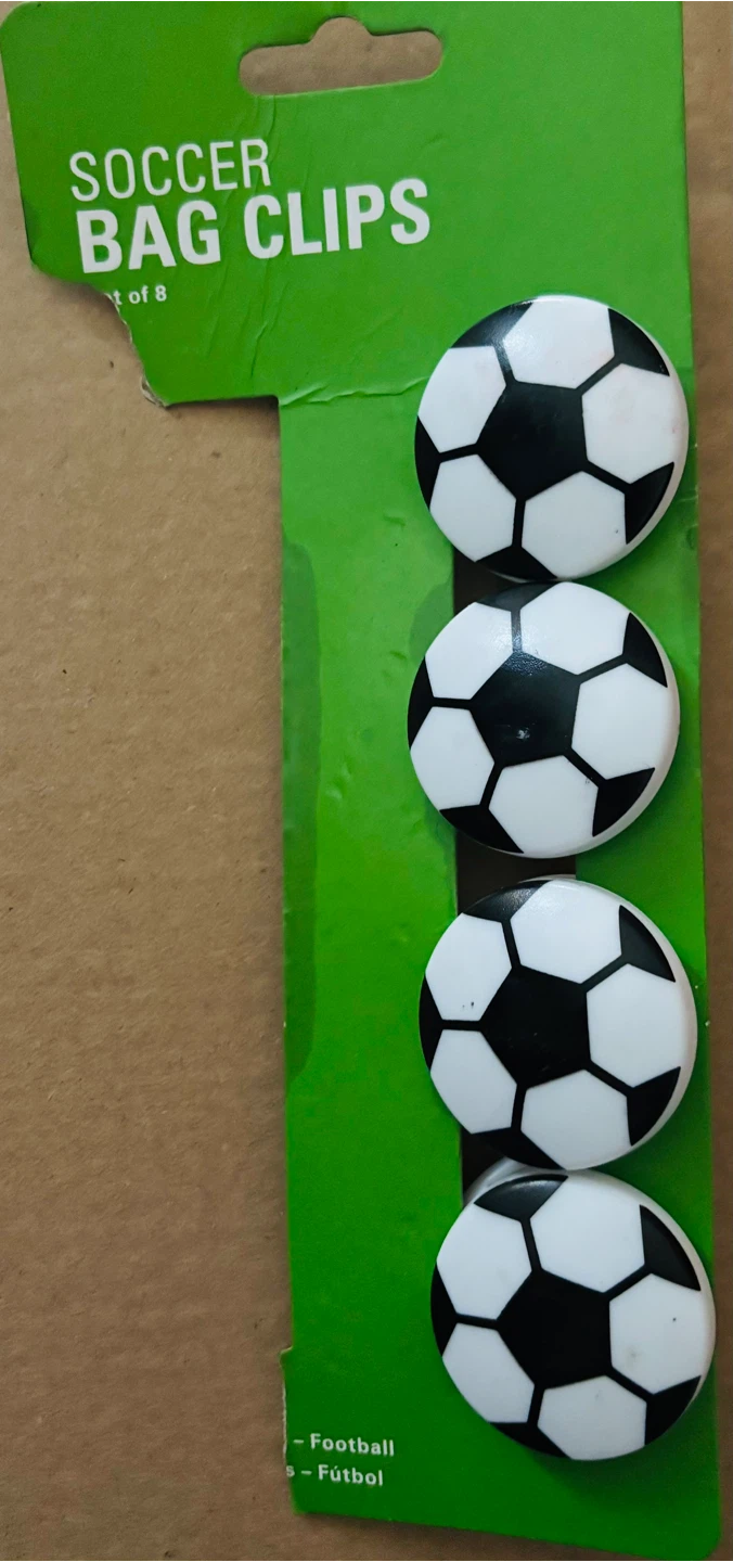 Kikkerland 4 Soccer Ball Bag Clips