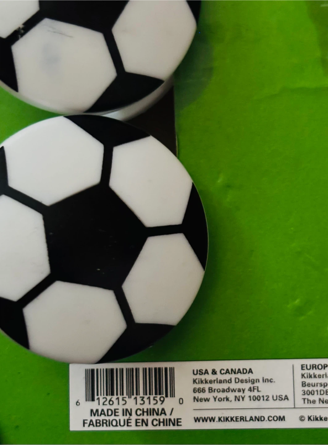 Kikkerland 4 Soccer Ball Bag Clips - photo 3