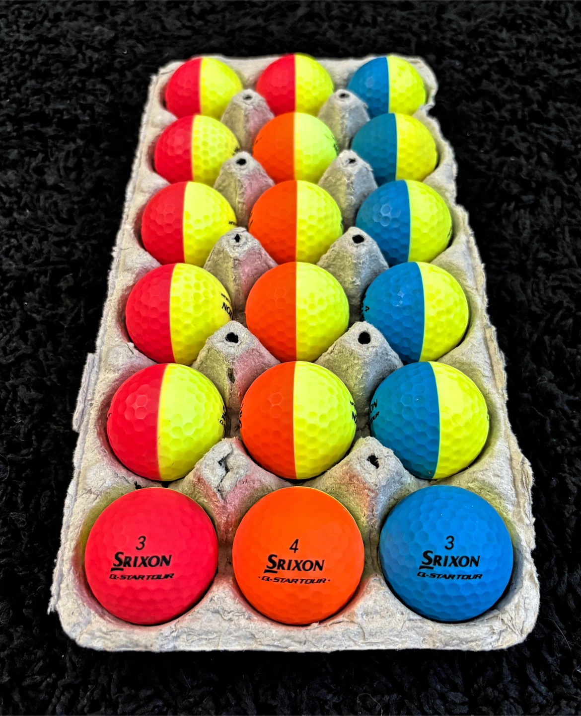 18 Srixon Q-Star Tour Divide Golf Balls