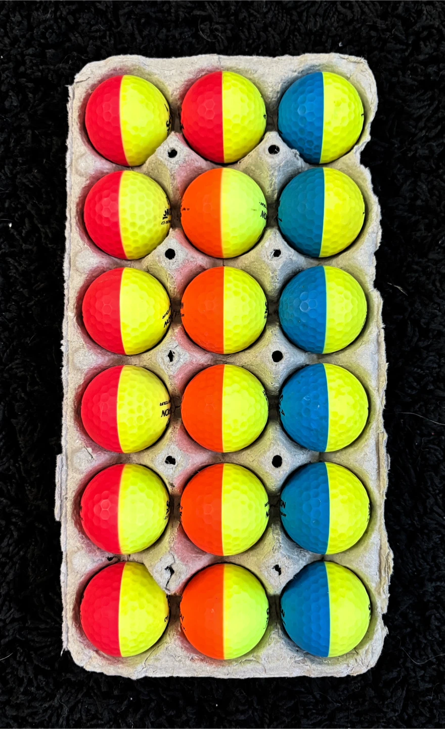 18 Srixon Q-Star Tour Divide Golf Balls - photo 2