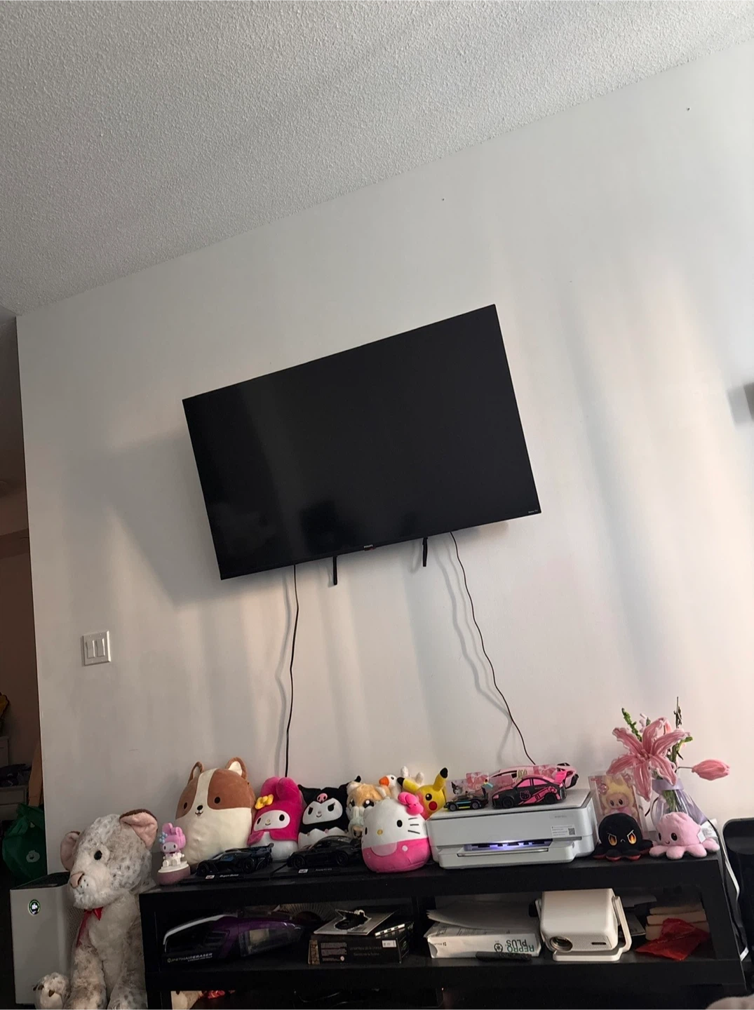 50” Philips Roku Smart TV + FREE Wall Mount - photo 2