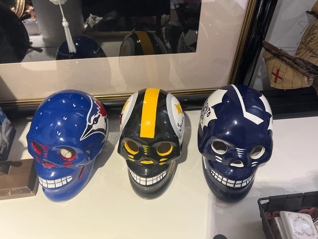 Pittsburgh Steelers Ceramic Skull Figurine - photo 2