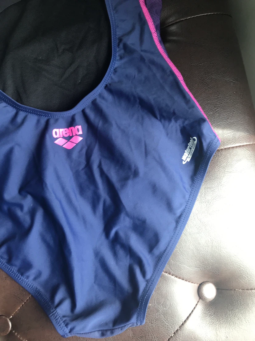 Arena Women's Swimsuit -small - photo 3
