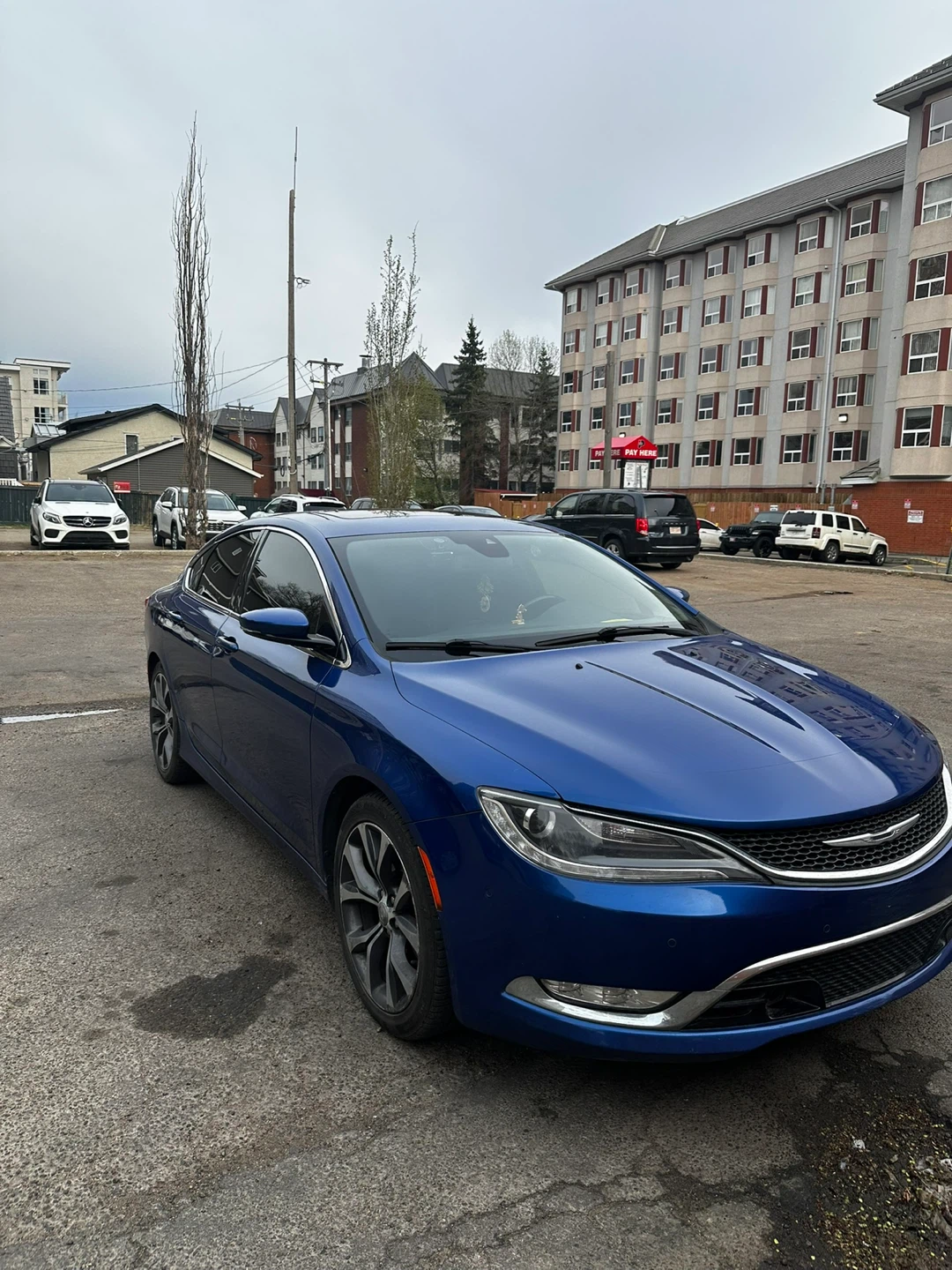 2015 Chrysler 200 C AWD V6 – Fully Loaded | $12,000 - photo 3