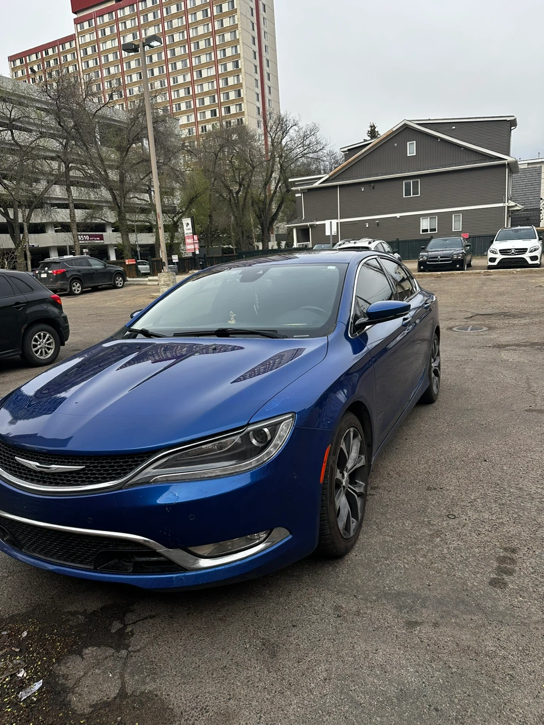 2015 Chrysler 200 C AWD V6 – Fully Loaded | $12,000 - photo 4