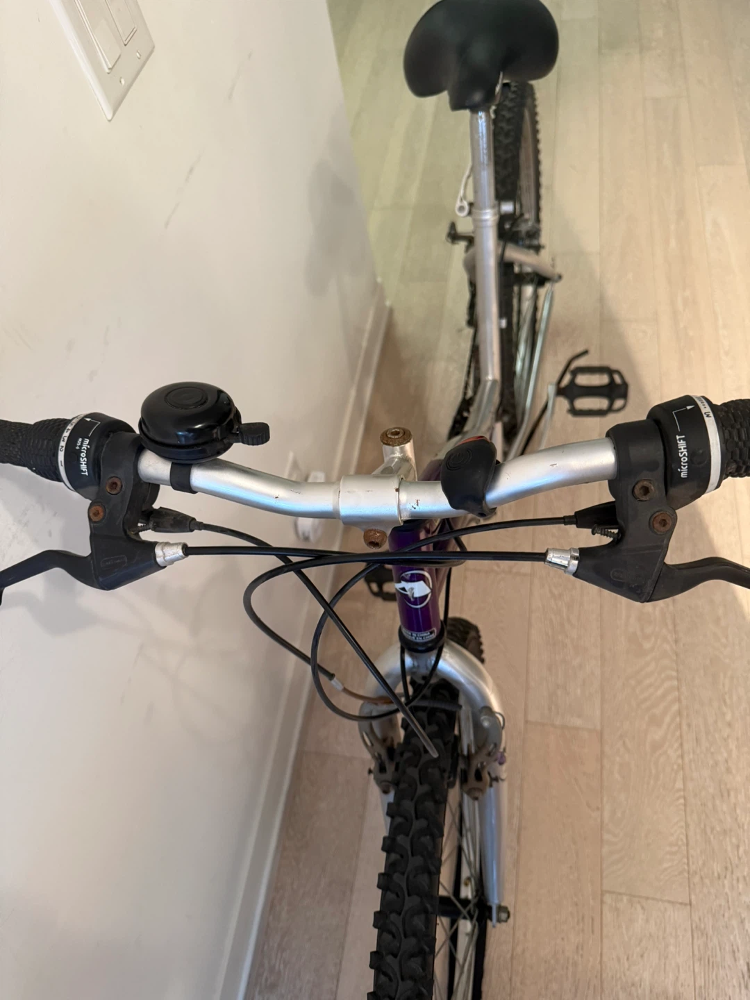 Avigo Silver Mountain Bike - photo 3