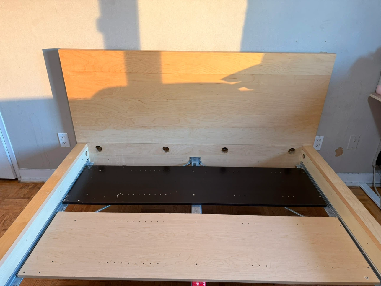 IKEA malm queen bed - photo 2