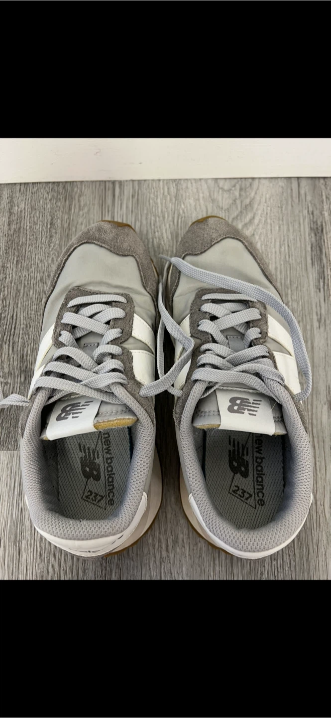 New Balance 237 Grey Running Shoes
