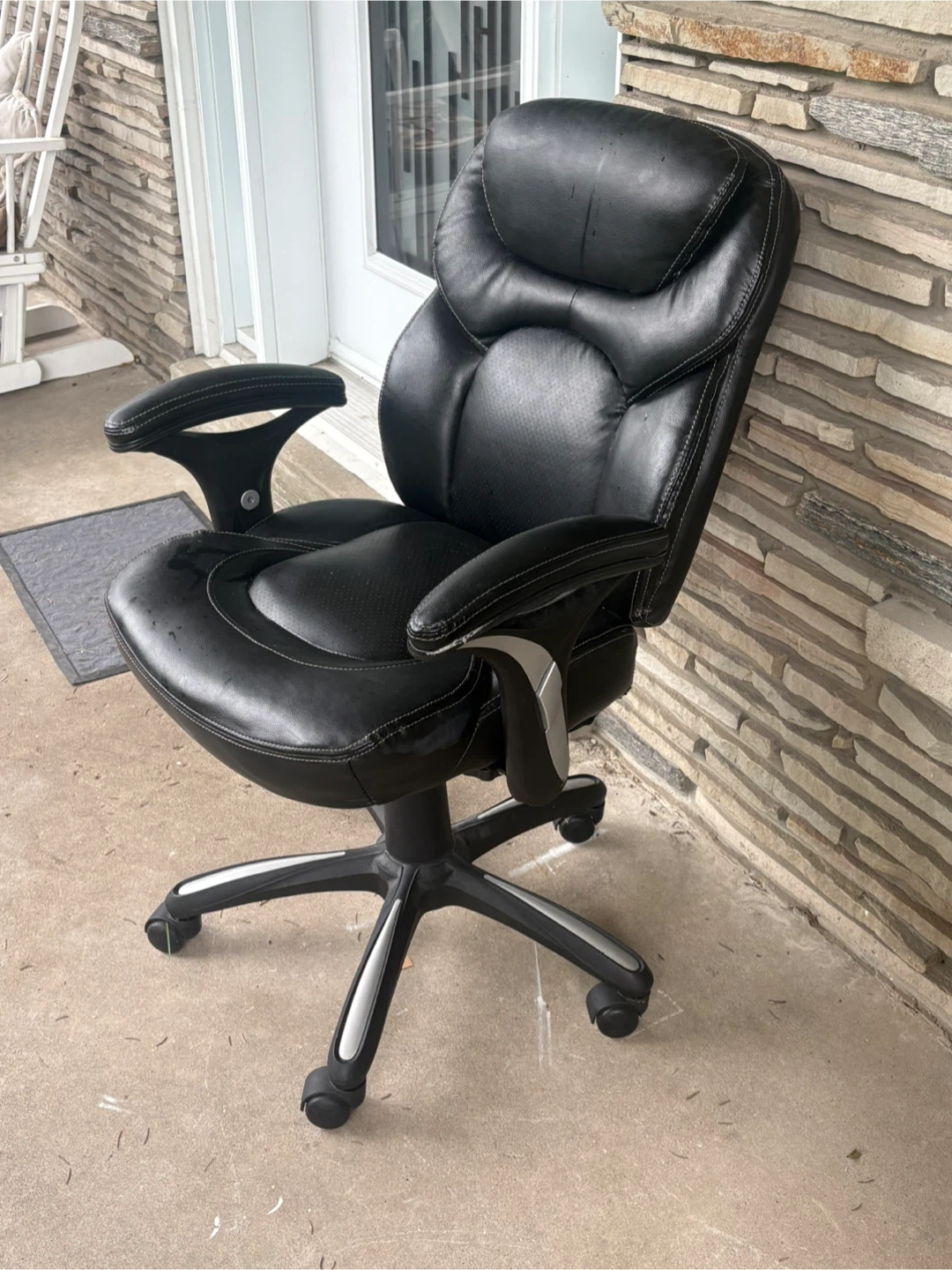Black Executive Office Chair - photo 3