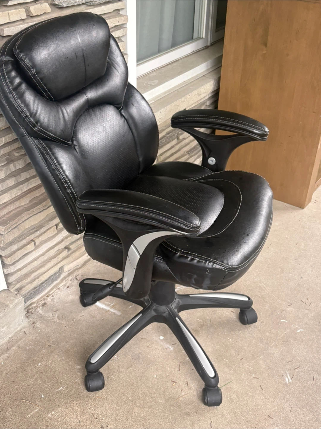 Black Executive Office Chair - photo 4