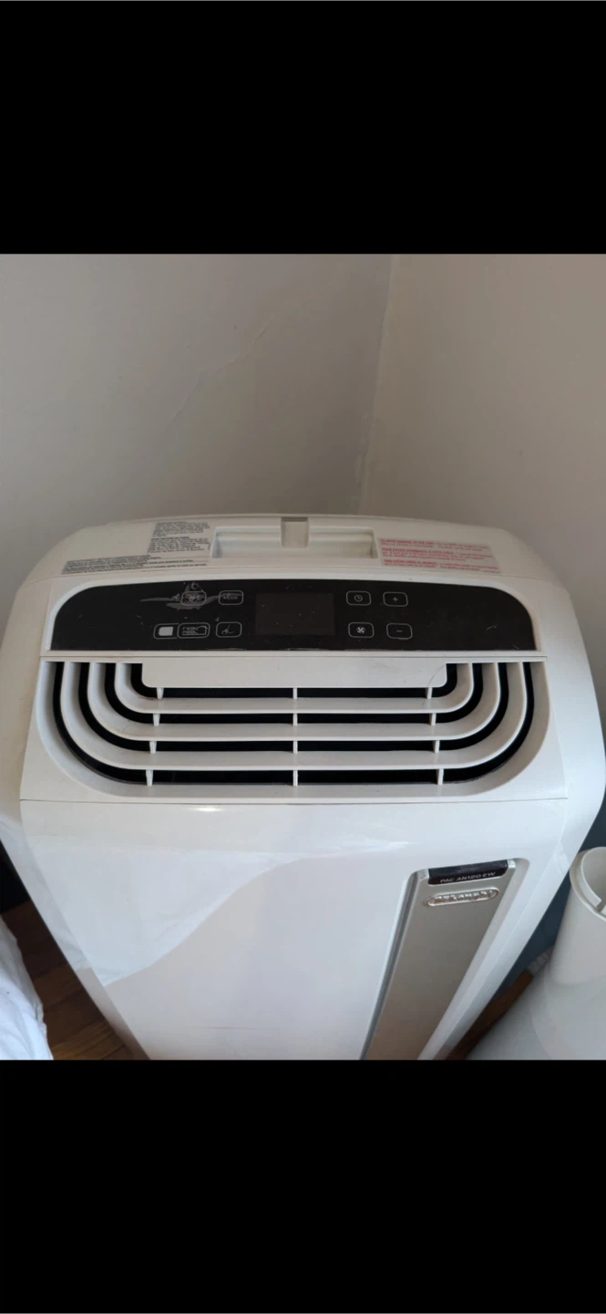 DeLonghi portable air conditioner - photo 3