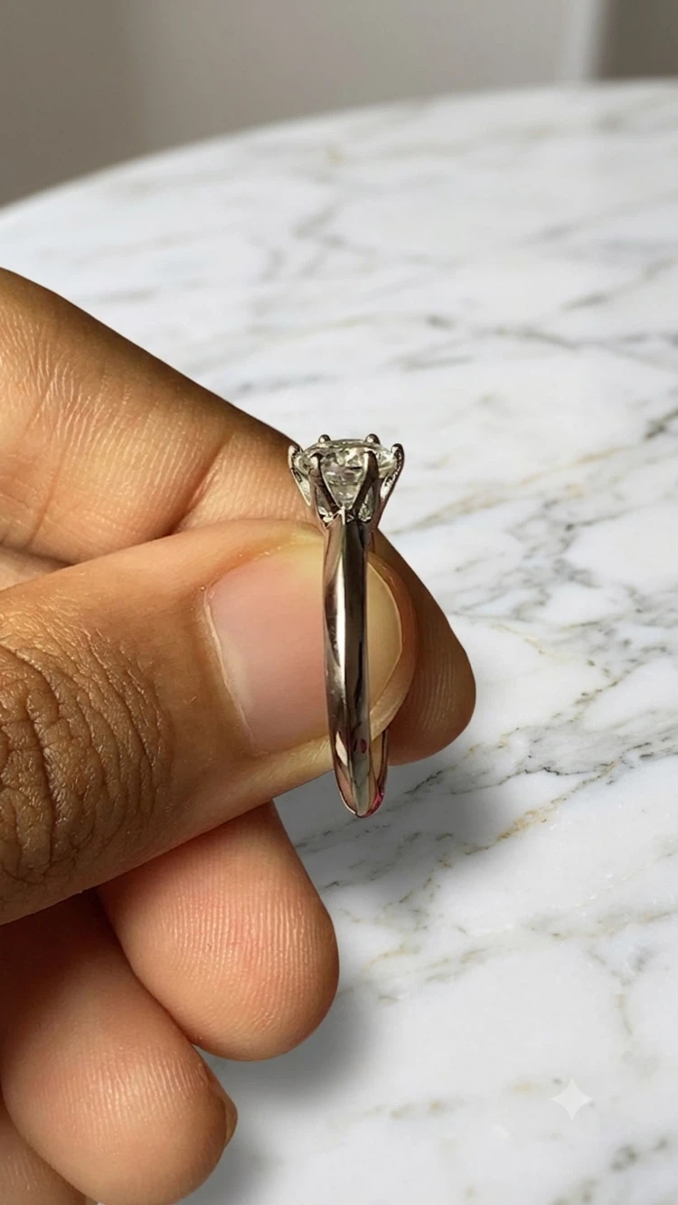 VVS1 Moissanite Engagement Ring with adjustable size - photo 2