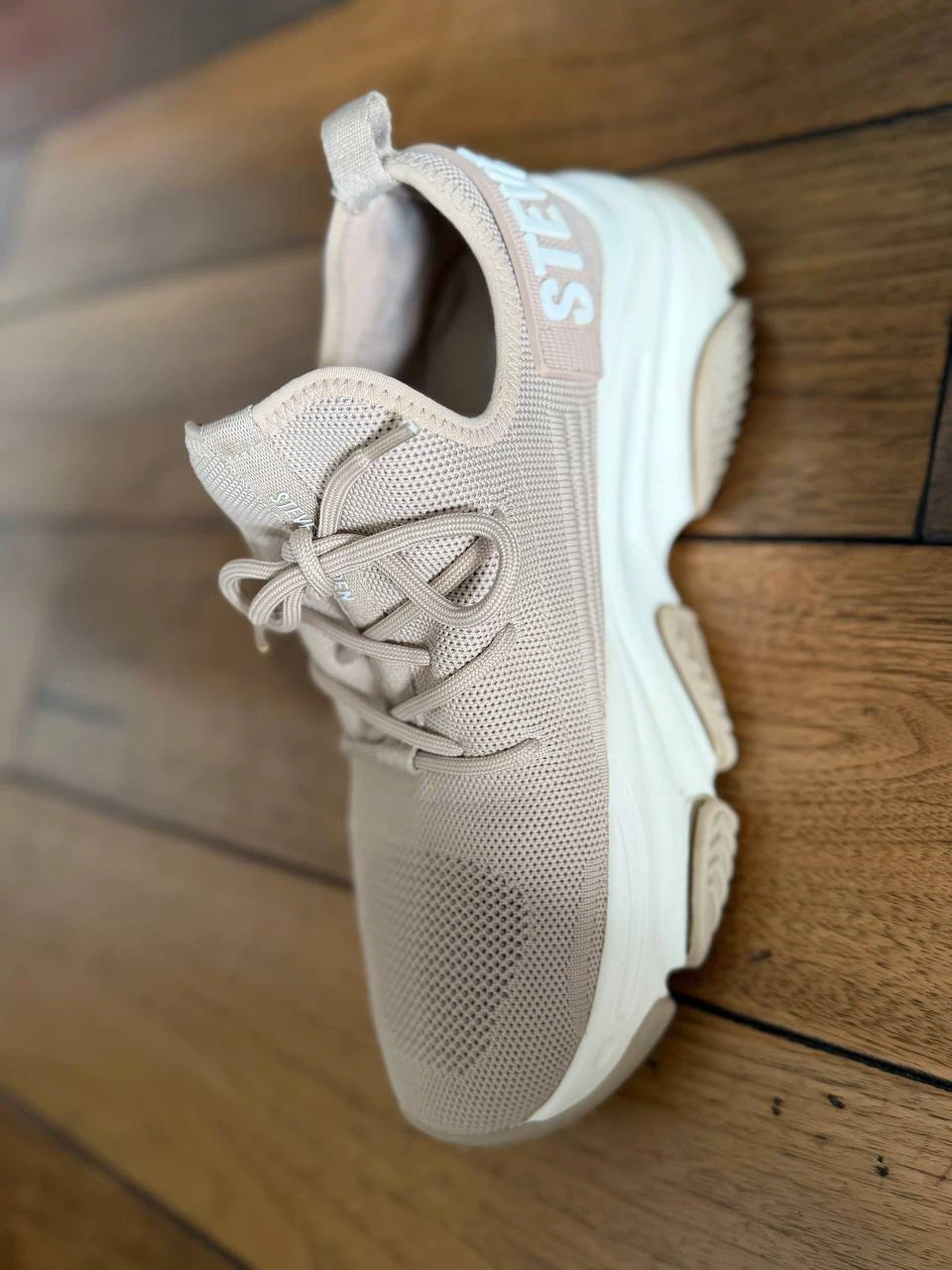 Steve Madden Tan Knit Sneakers - photo 3
