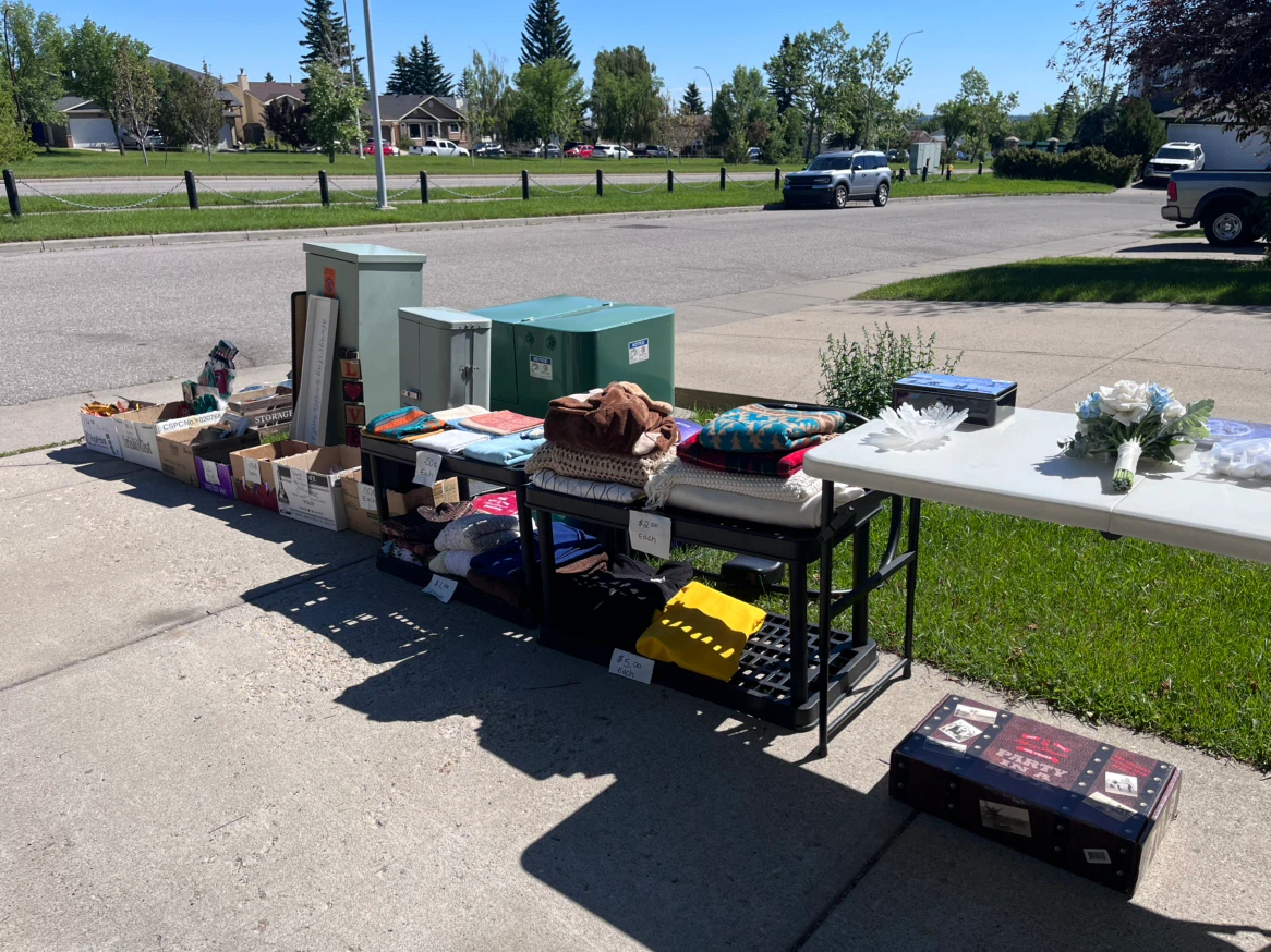 GARAGE SALE - photo 5