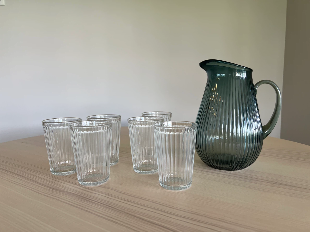 Water jar and 6 Clear Ribbed Drinking Glasses