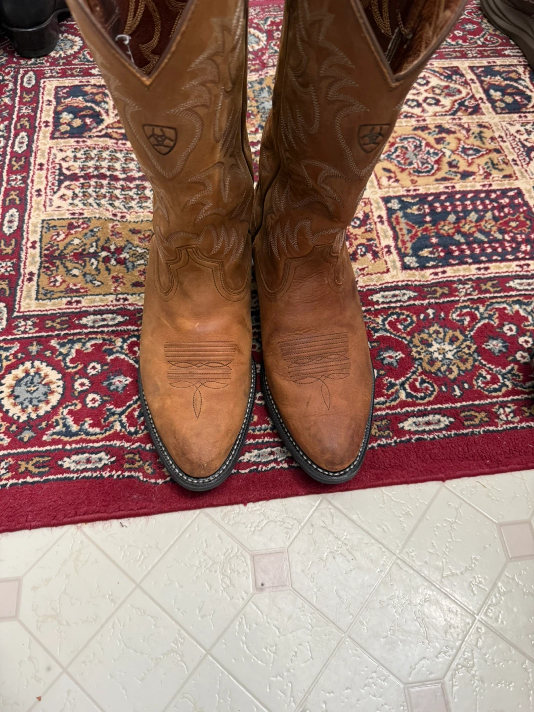 ARIAT COWBOY BOOTS