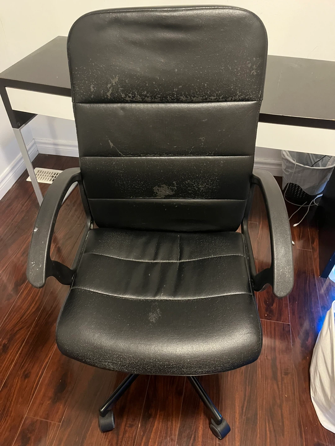 Desk and office chair - photo 4