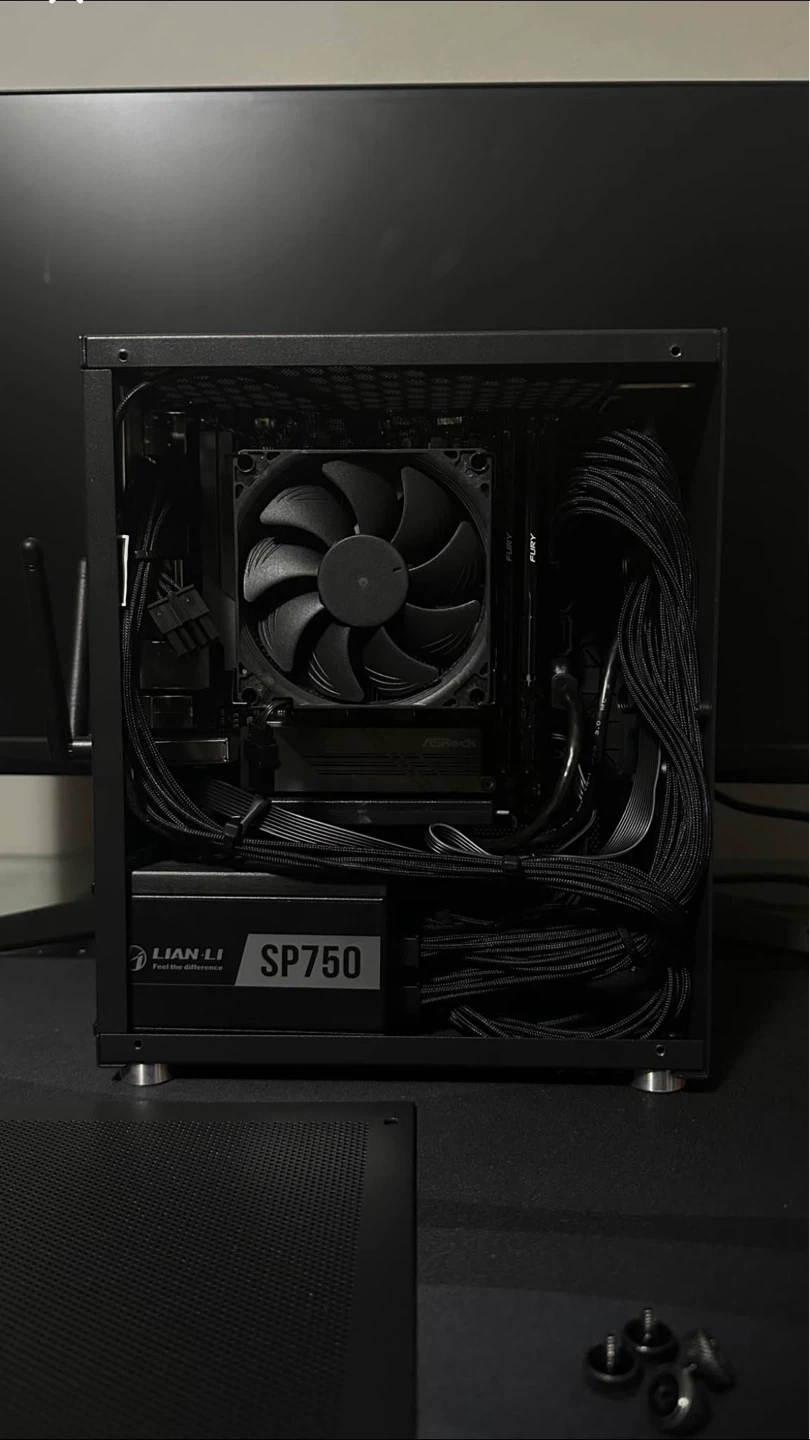 Mini-ITX Gaming PC / Ryzen 5 3600, RTX 2060, 16GB RAM