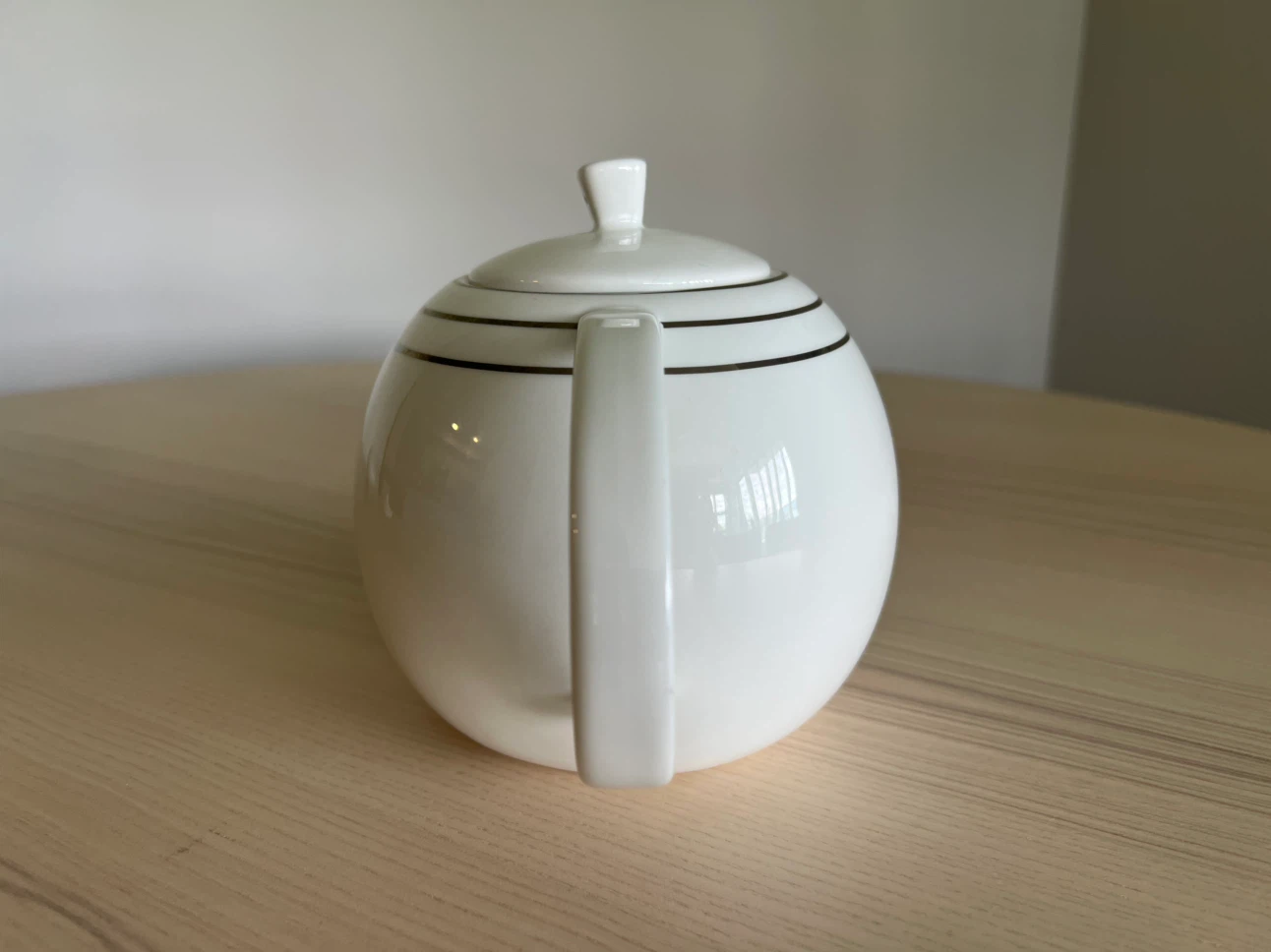 «Rhubarb» Teapot, designed in Australia, White Bone China - photo 4