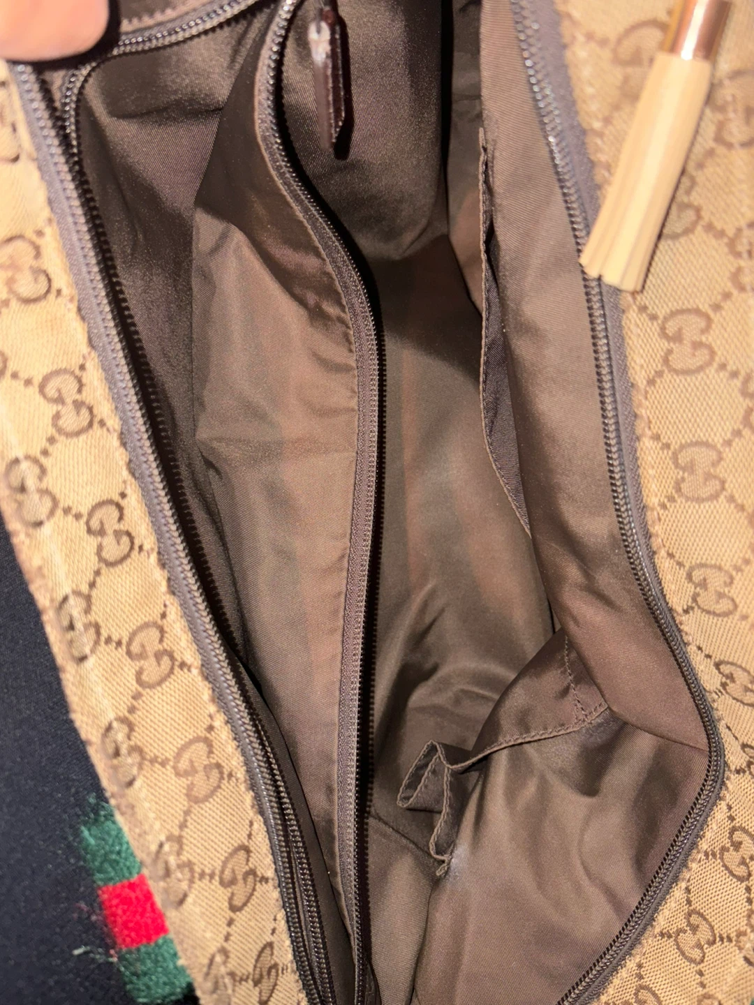 Gucci Monogram Canvas Duffle Bag - photo 3
