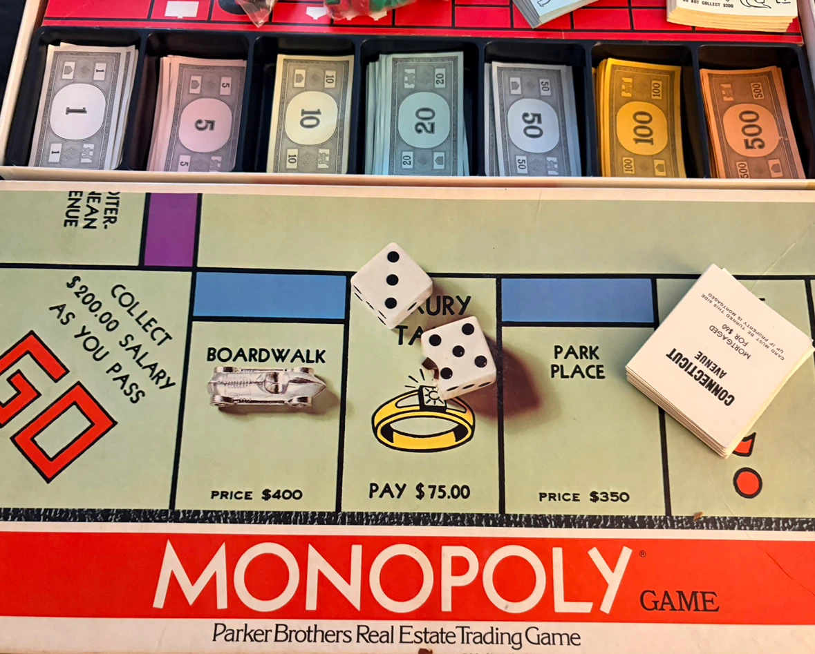 Monopoly Parker Brothers Board Game - photo 5