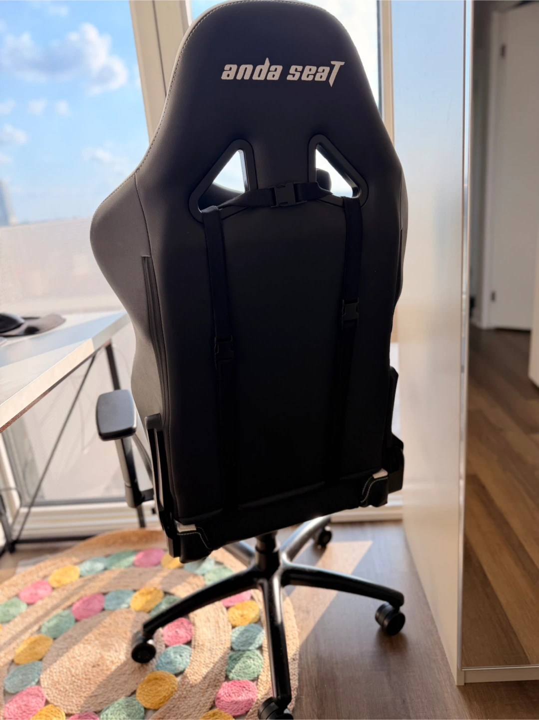 Anda Seat Gaming Chair