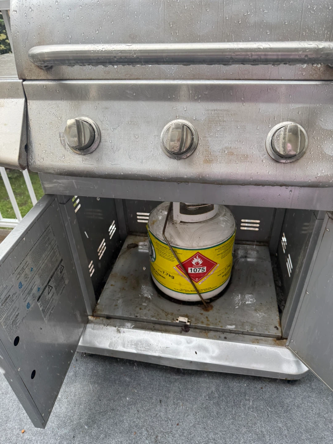 4-Burner Gas Grill with Side Burner - photo 2