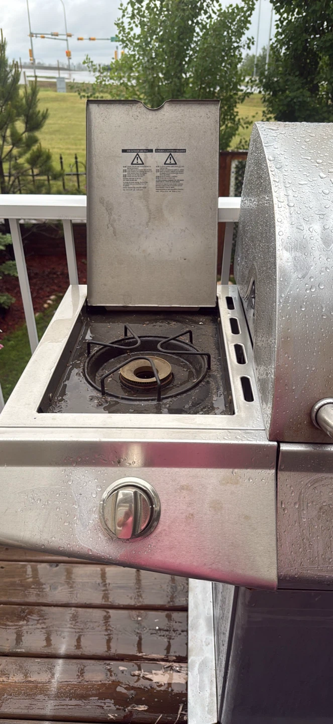 4-Burner Gas Grill with Side Burner - photo 3