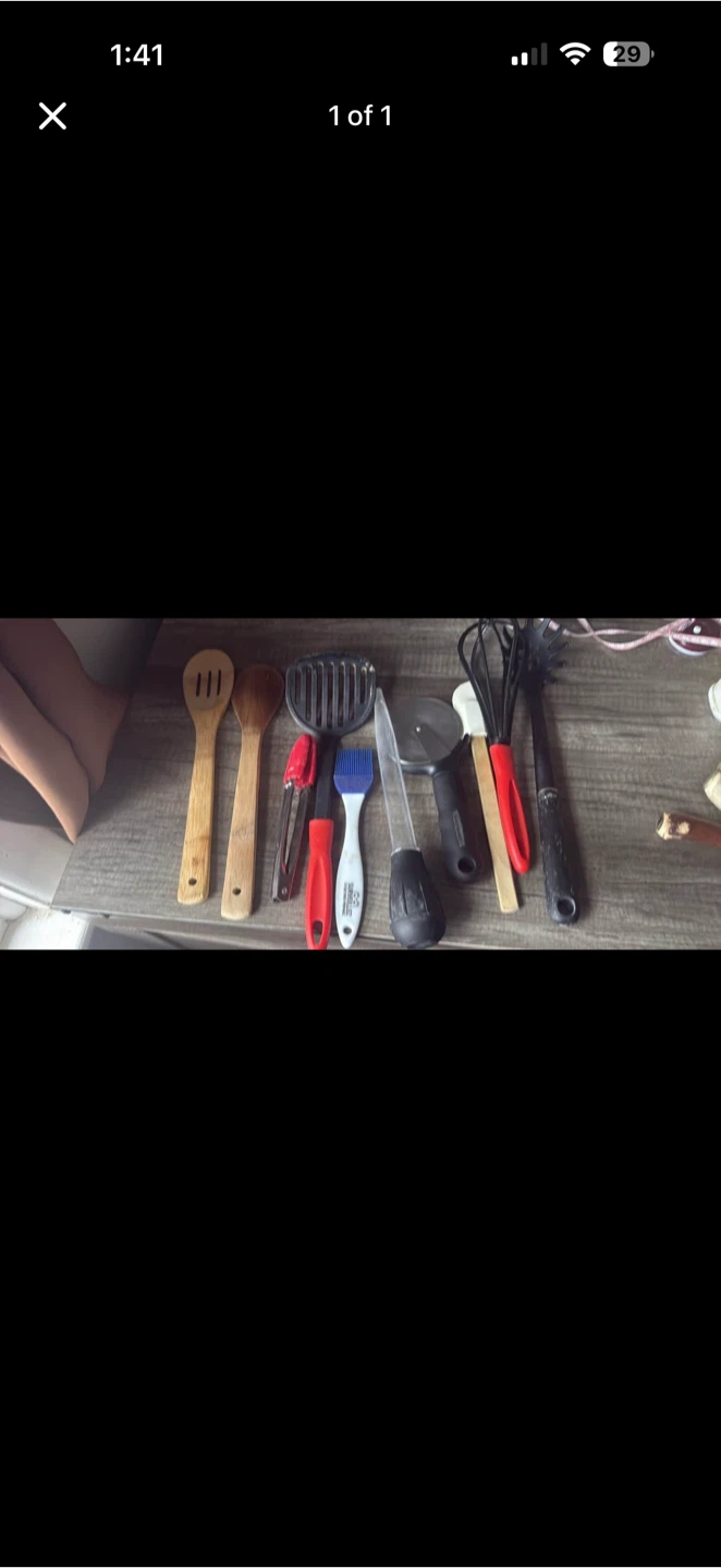Random plastic kitchen utensils